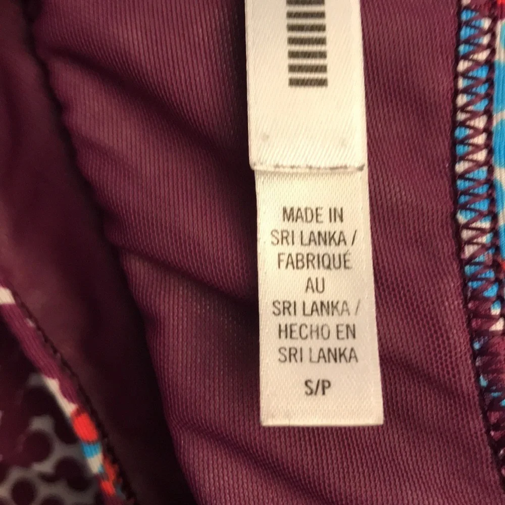 Victoria’s Secret brand VSX size S sports bra